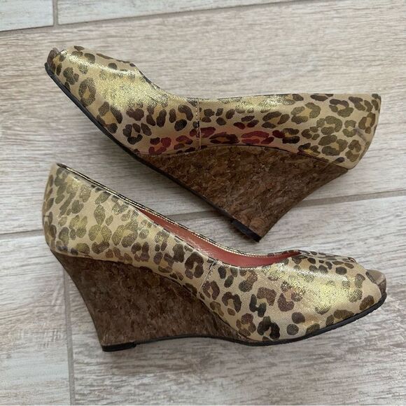 Lilly Pulitzer Leopard Print Resort Chic Wedge Sandal Size 6.5 - Picture 6 of 6